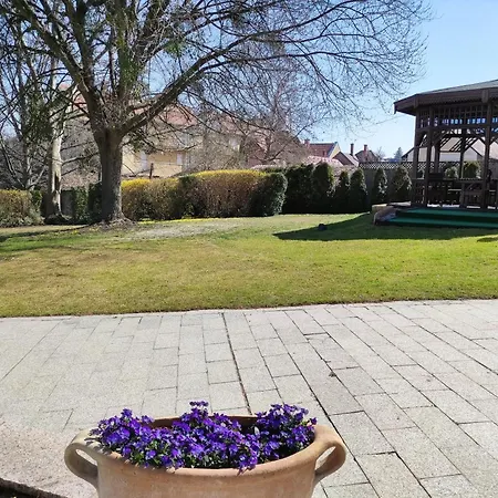 아파트 Carbona 205 *