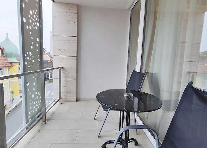 דירה Carbona 205